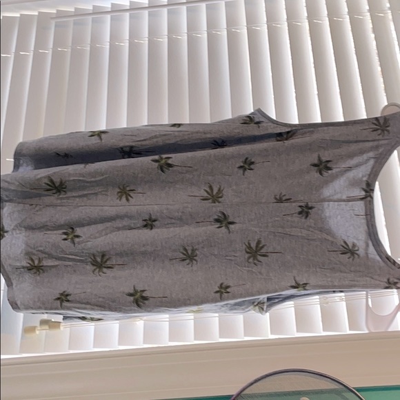 Old Navy Summer Top - Picture 2 of 3